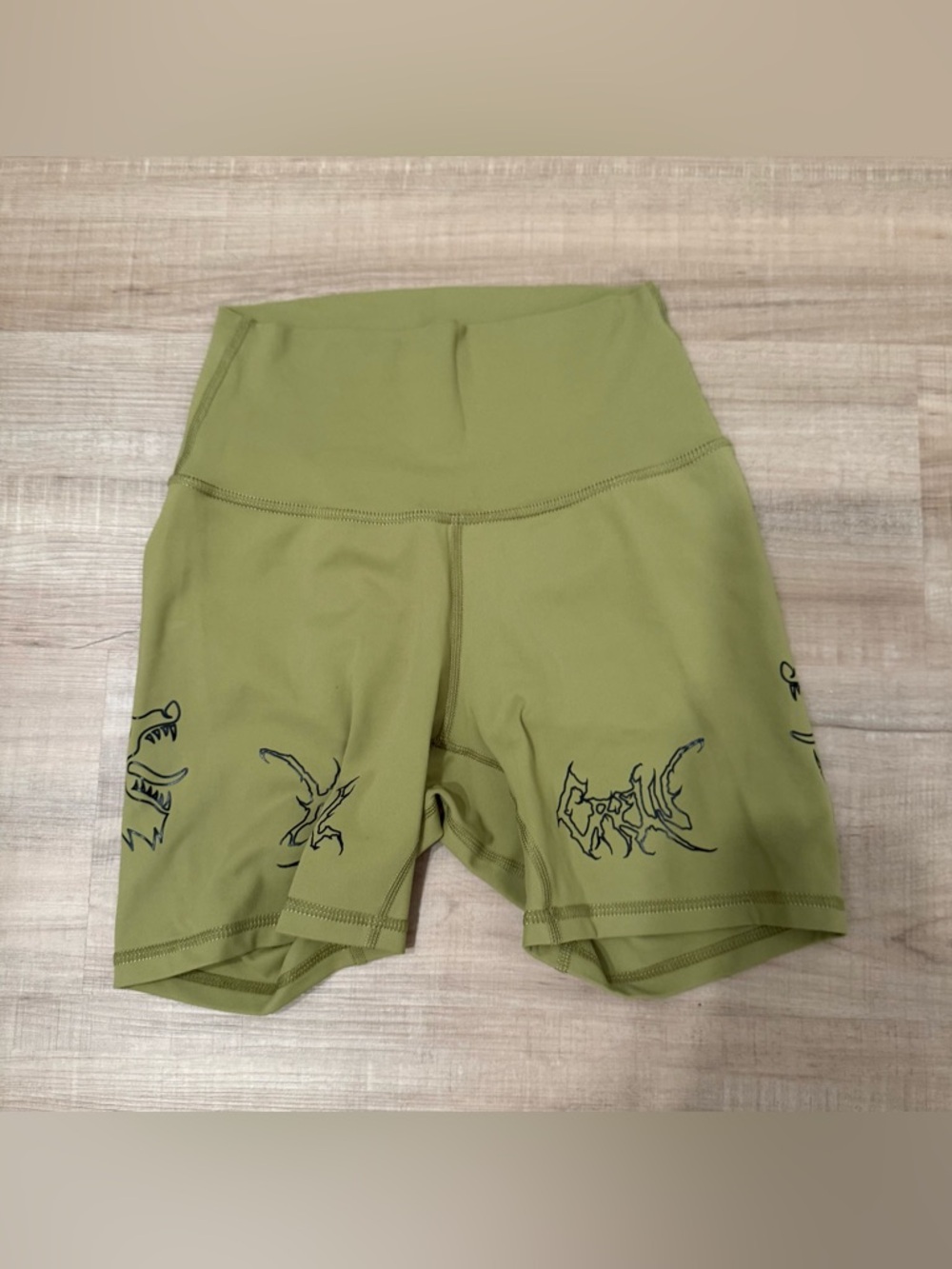 Kill crew shorts! Cross listed on Mercari bc this app has highest seller fees!